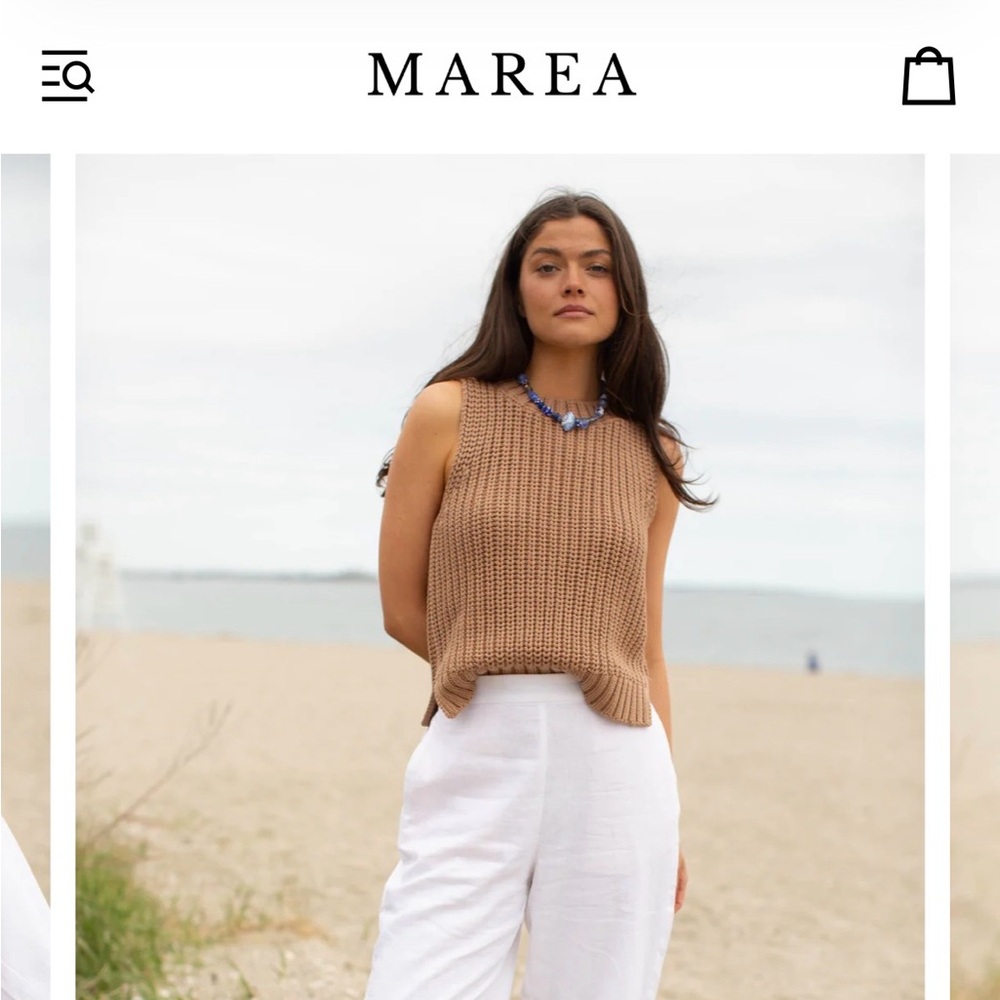 Cozy Knit Sleeveless Sweater in Brown